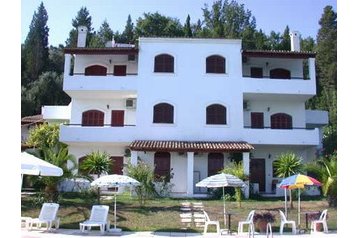 Greece Privát Ermones, Exterior